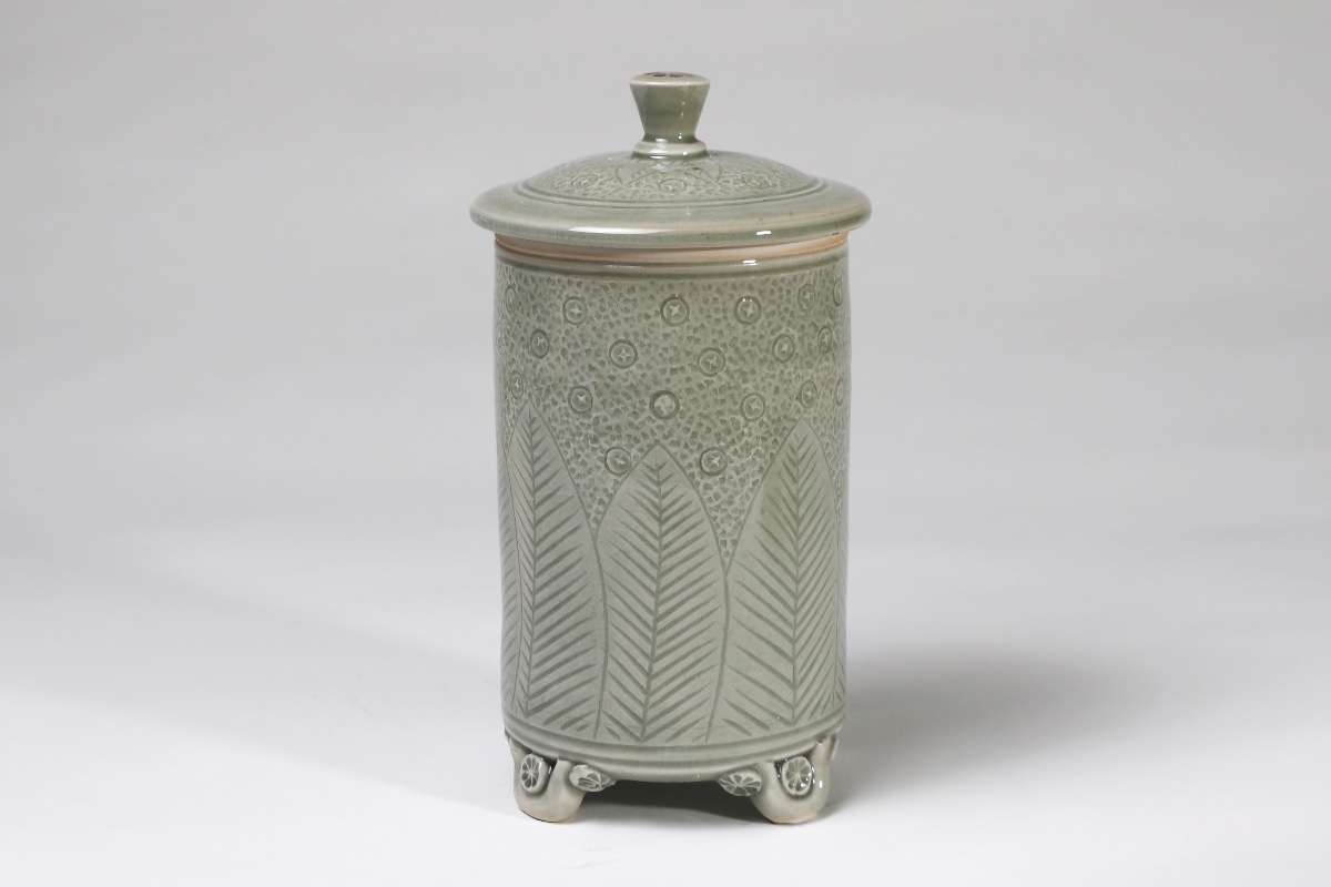 Lided carved celadon canister.JPG