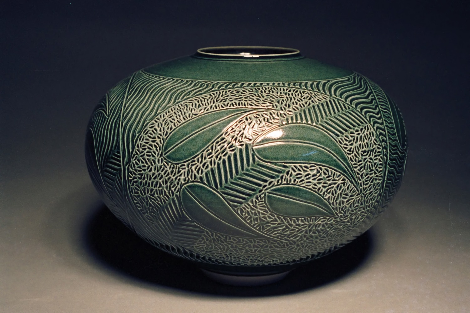 jarblackcarved